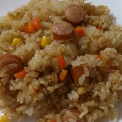 こんなに簡単なのにとっても美味しかったです(^-^)お米もべちゃべちゃにならず、パラパラに炊き上がりました♪子供にも大好評でした！